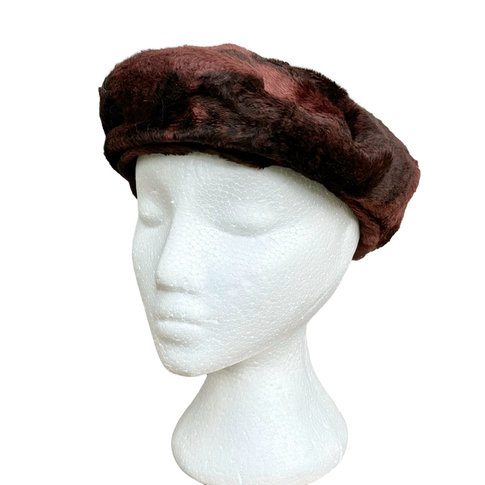 Daniele Meucci faux-fur beret